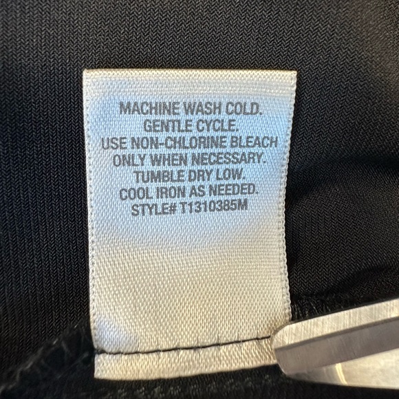 🎊2 for $20🎊 Dress Barn Black Dress with Champagne Stripes - Picture 5 of 5